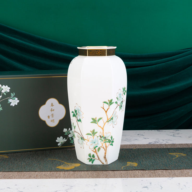 春(chun)和景明骨瓷花瓶八角花瓶